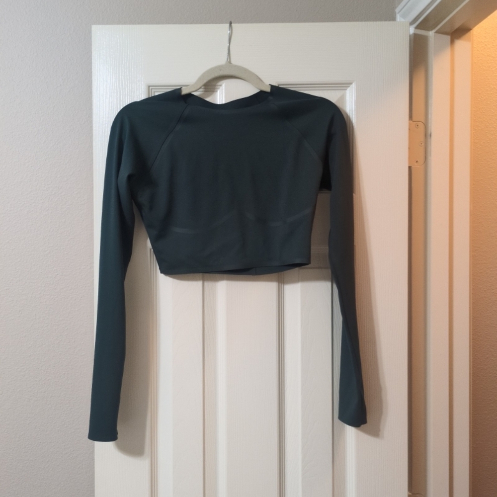 PINK Victoria's Secret Dark Green Long Sleeve Active Crop Top